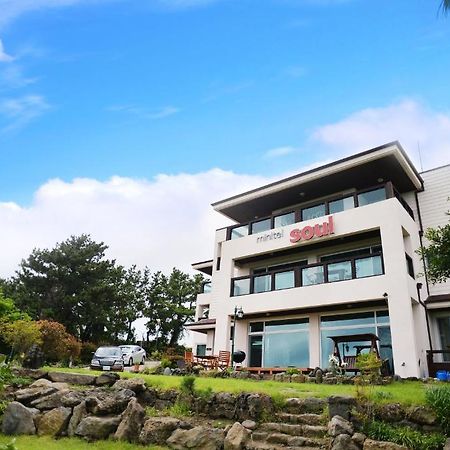 Minitel Soul Hotel Seogwipo Bagian luar foto